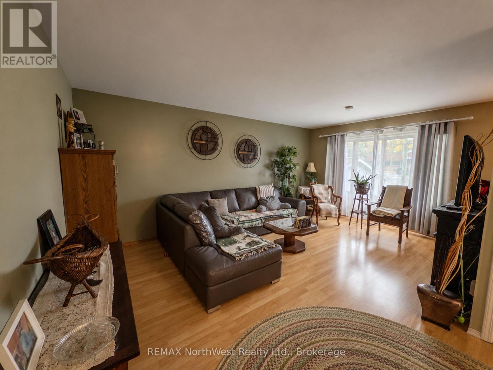 328 Ninth Avenue South — photo 7