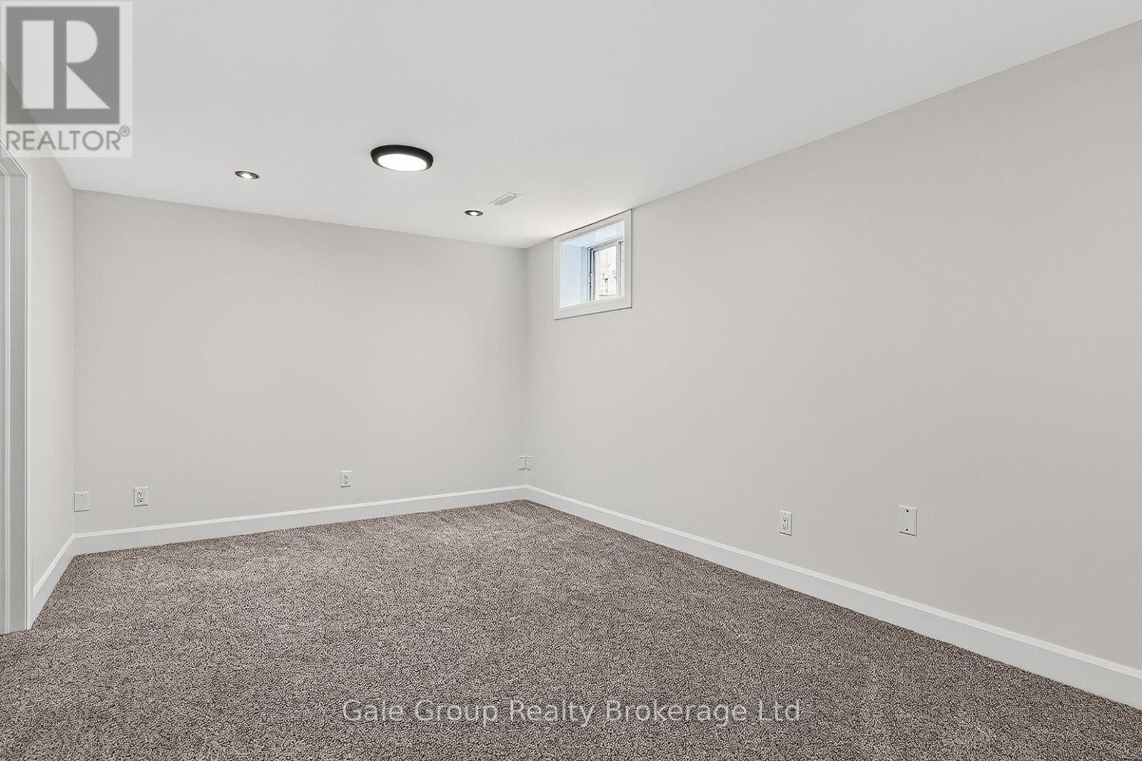 565 Sales Drive — photo 35