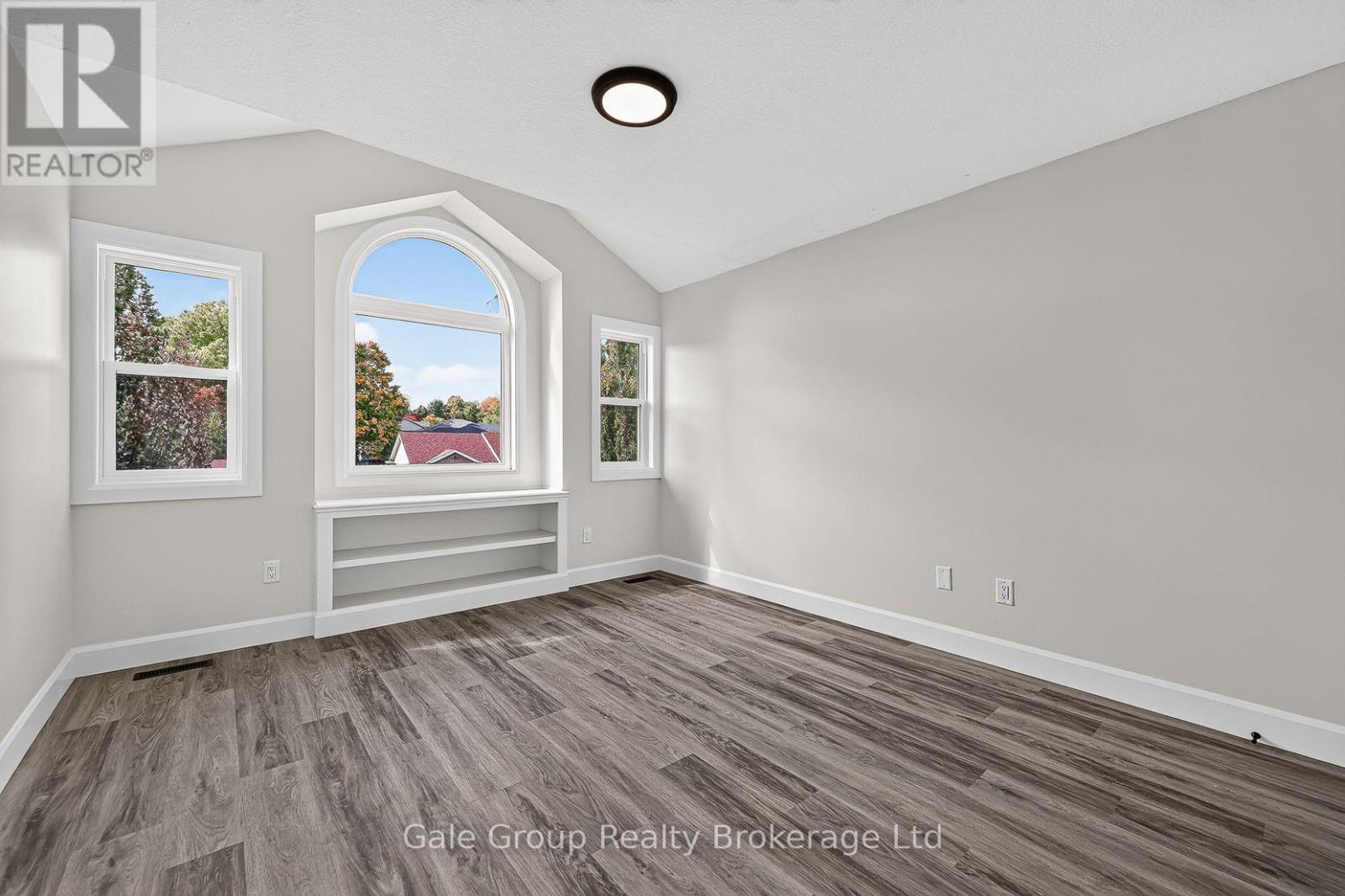 565 Sales Drive — photo 37