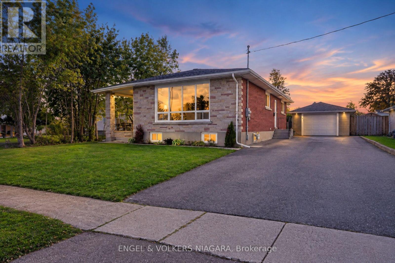 76 LAVINIA STREET - 1
