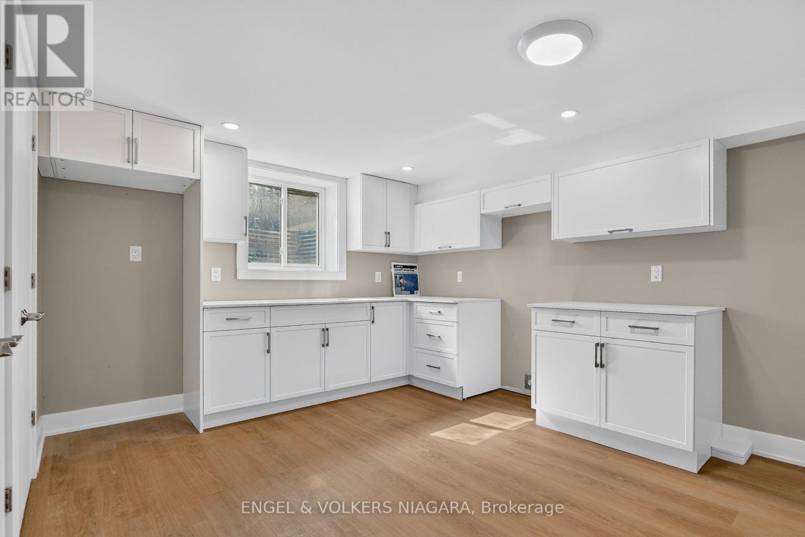 76 Lavinia Street — photo 21