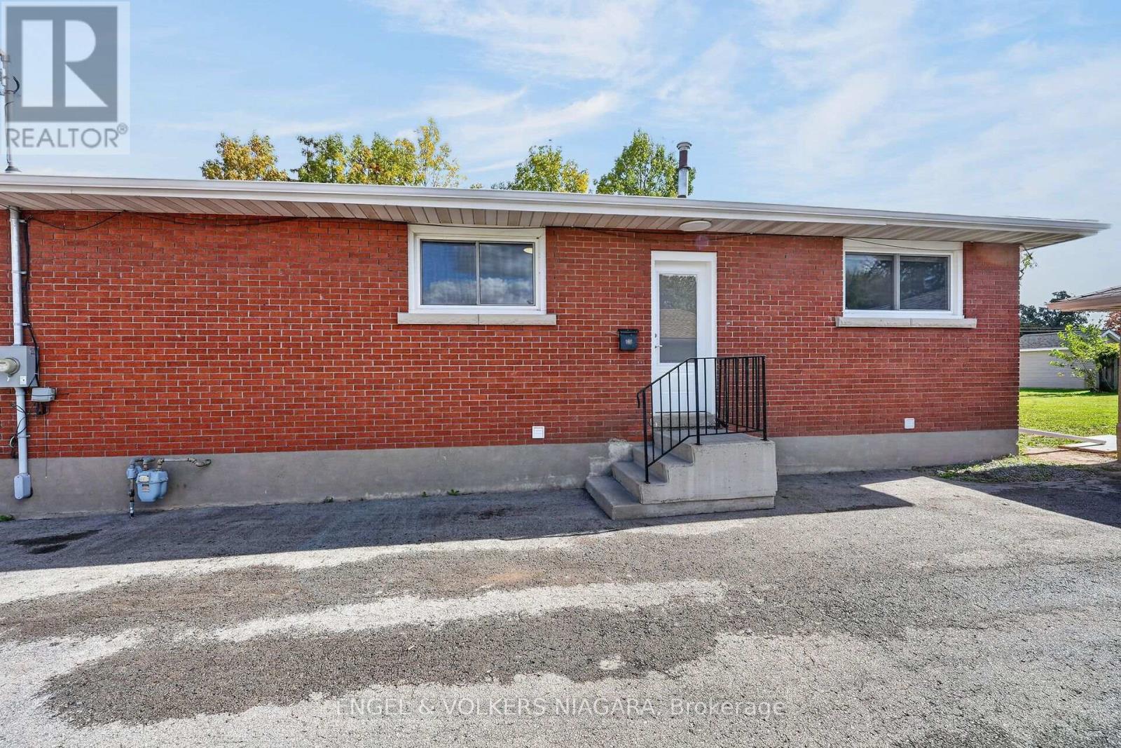 76 Lavinia Street — photo 35