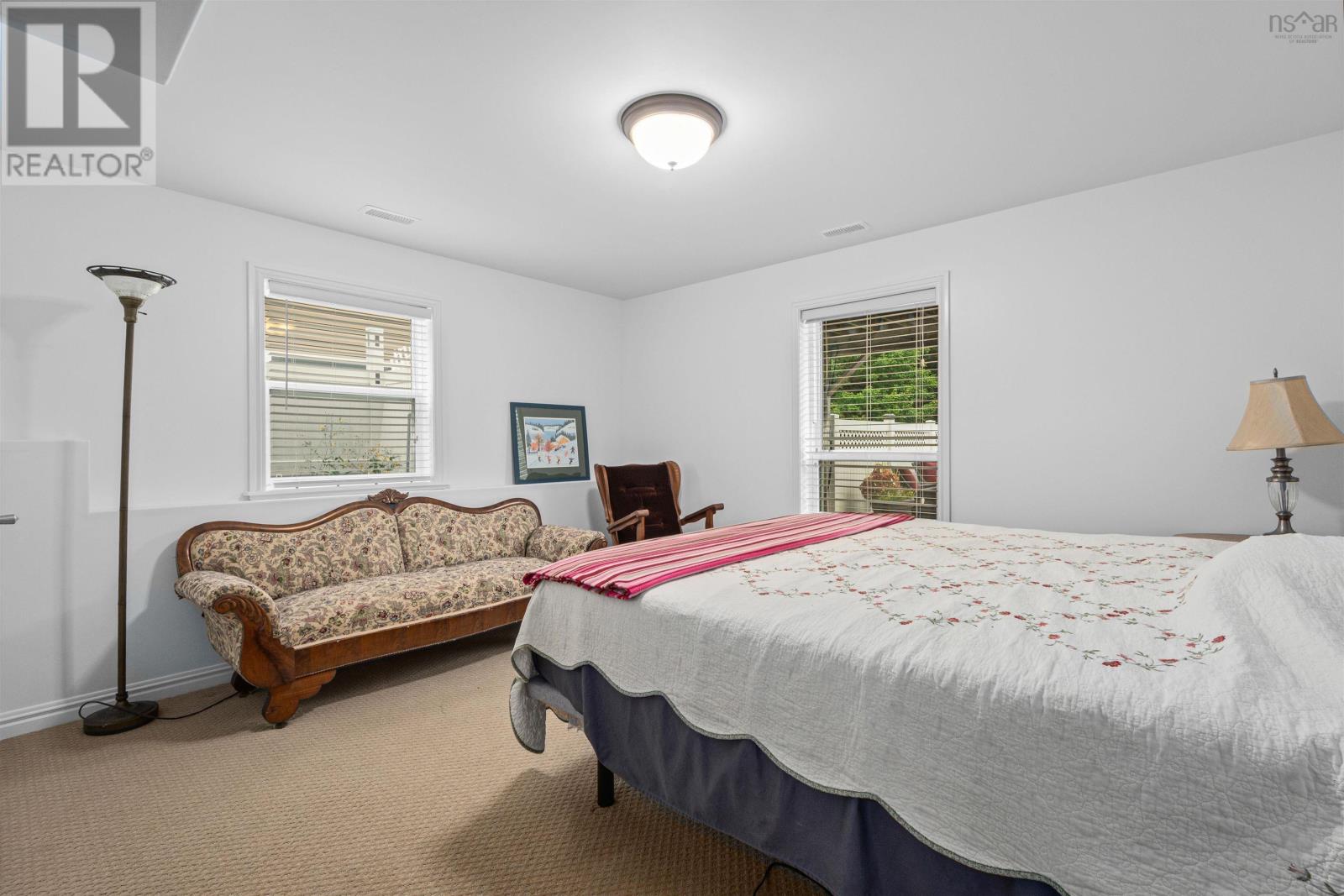 Property 27 of 41 of 170 Magnate Court