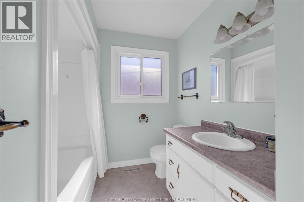 8 Bruce Avenue — photo 15