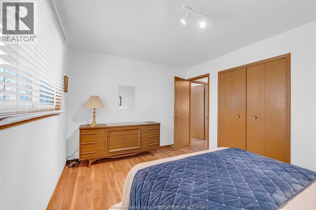 8 Bruce AVENUE - 19