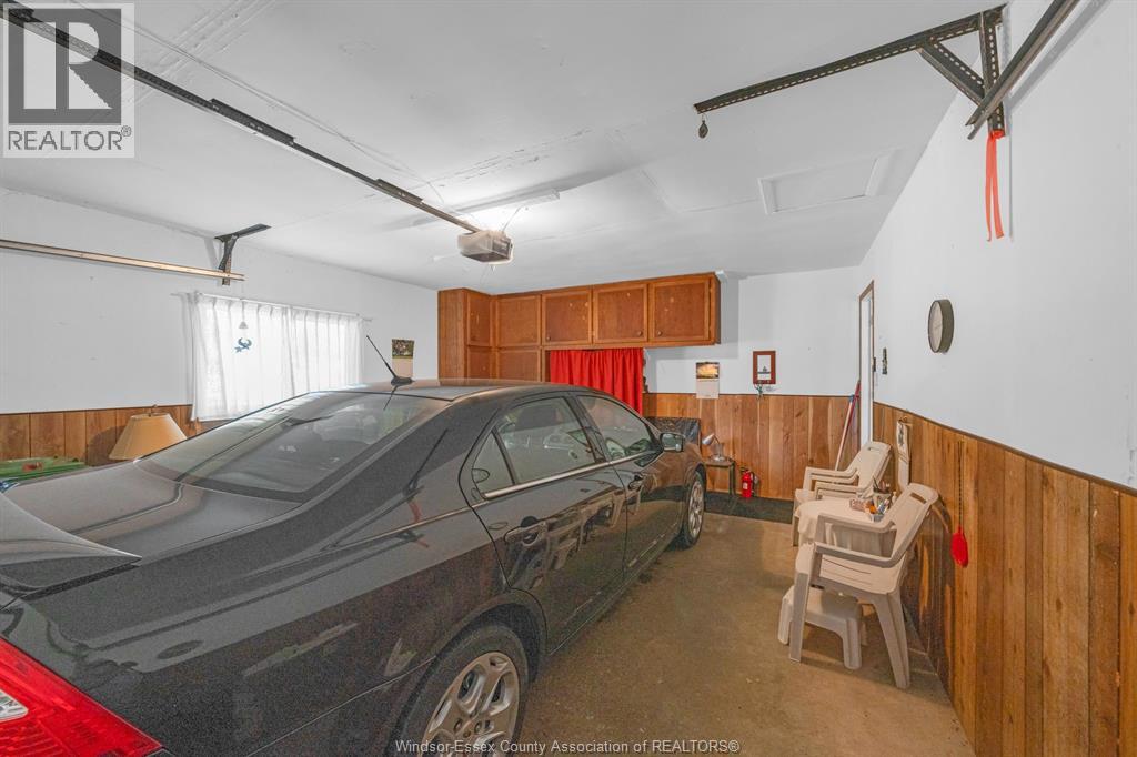 8 Bruce AVENUE - 32