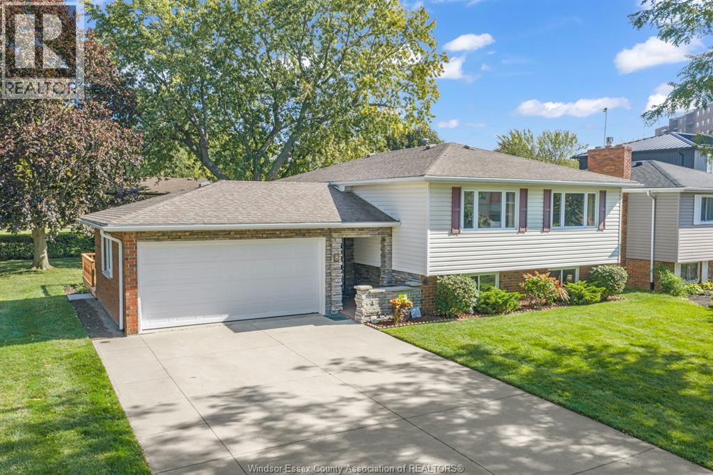 8 Bruce Avenue — photo 33