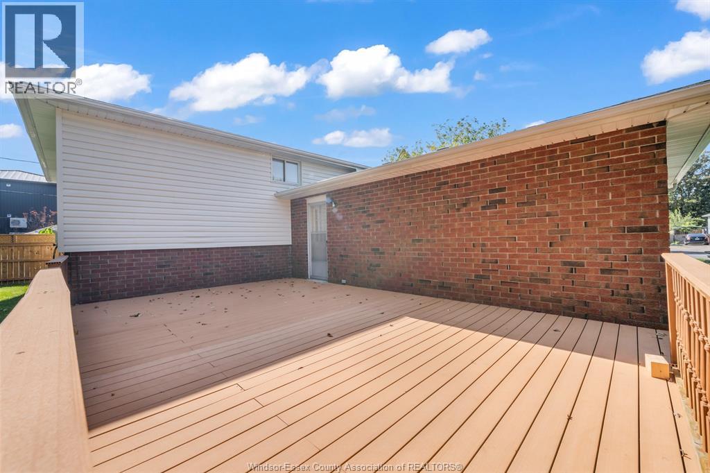 8 Bruce Avenue — photo 39