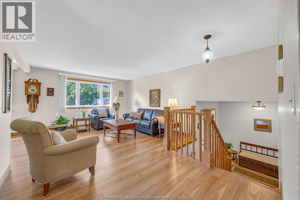 8 Bruce AVENUE, Leamington — photo 4