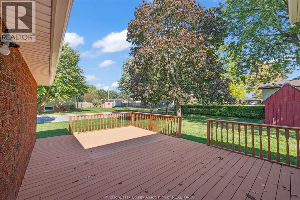 8 Bruce Avenue — photo 40