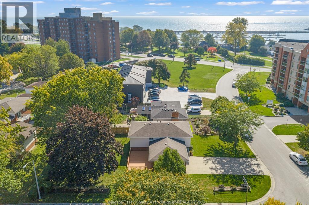8 Bruce Avenue — photo 45