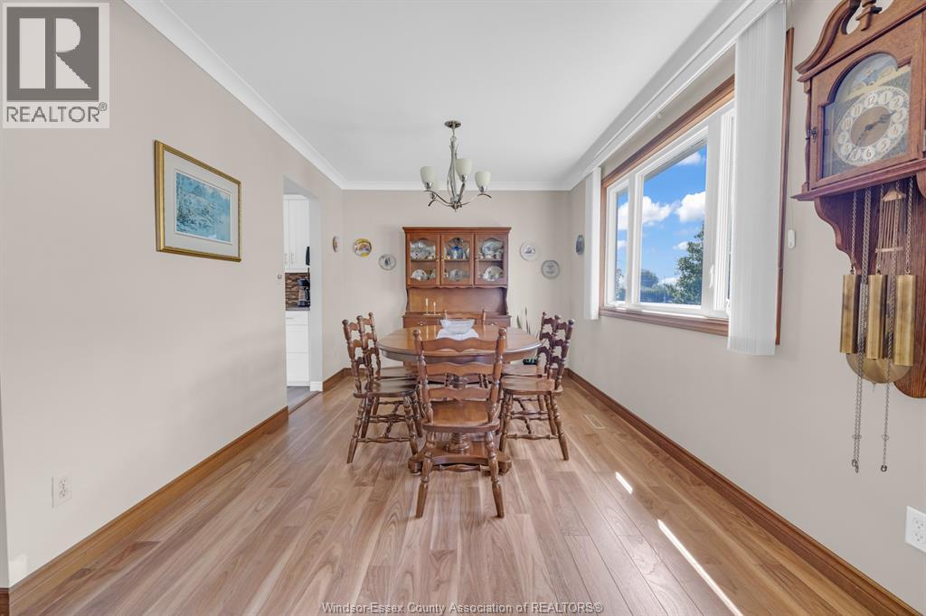 8 Bruce AVENUE - 6