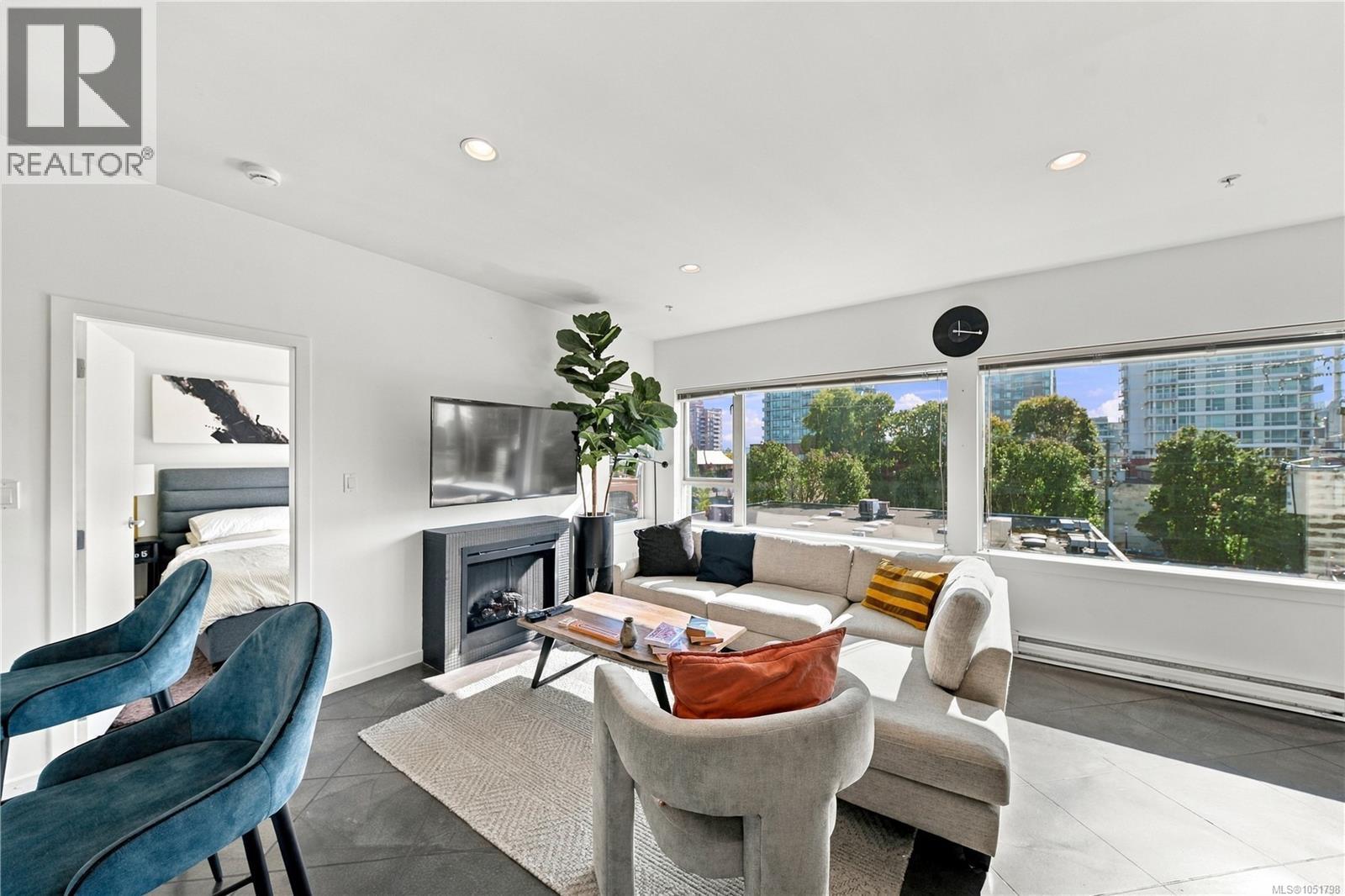 #401 848 Mason St - 2