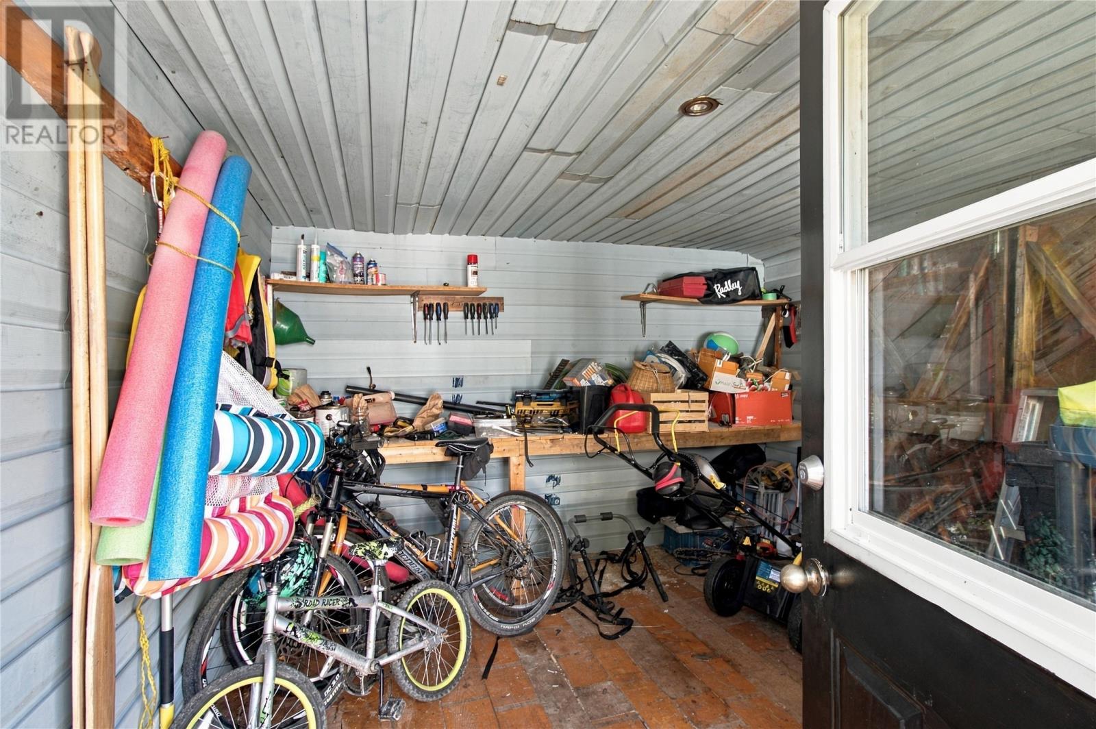 542 Beachycove Road - 18