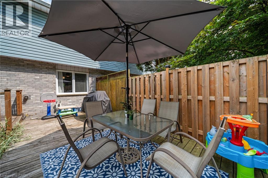 45 FREEMAN Crescent - 36