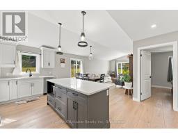 Kitchen - 236 Beech Street, Central Huron, ON N0M1L0 Photo 9