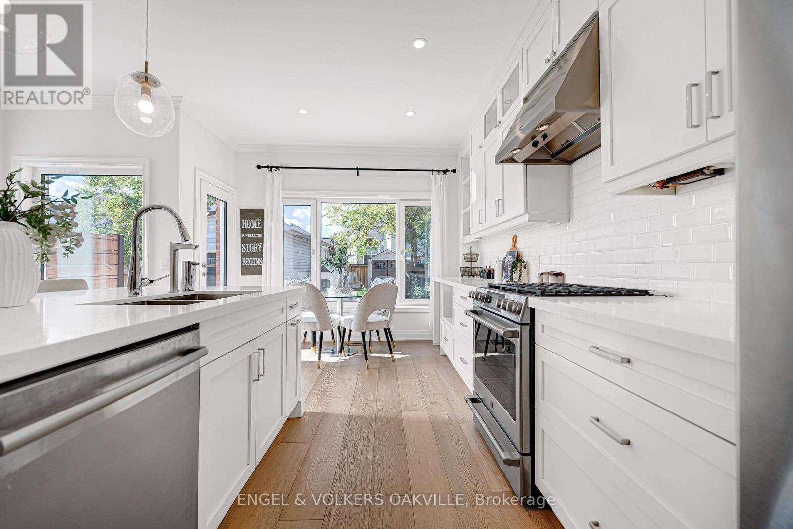 2592 Castle Hill Crescent, Oakville, ON photo 27