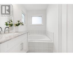 2592 Castle Hill Crescent, Oakville, ON L6H6J1 Photo 32