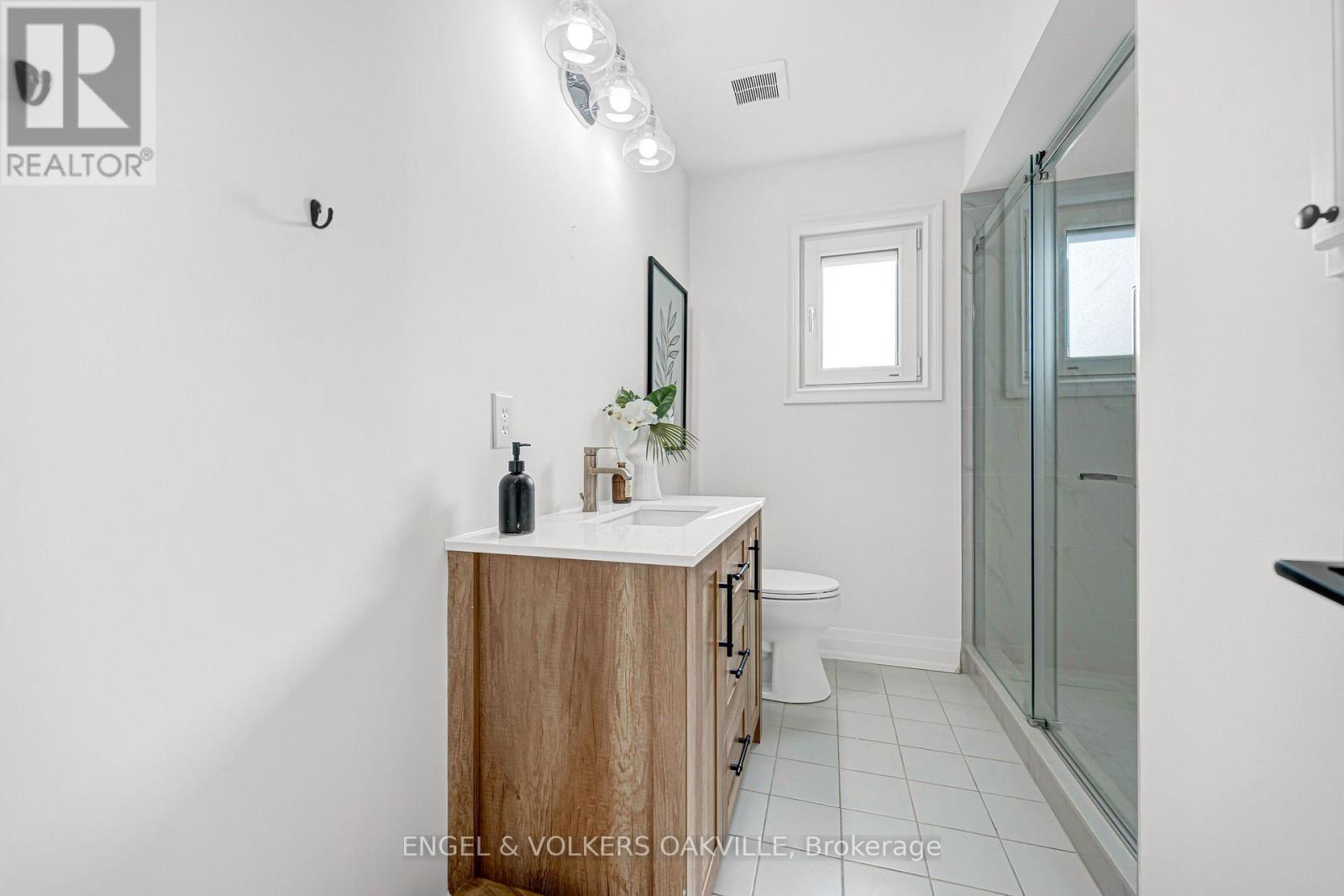 2592 Castle Hill Crescent, Oakville, ON photo 34