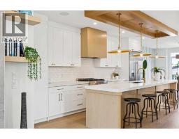 1527 29 Avenue SW - photo 12
