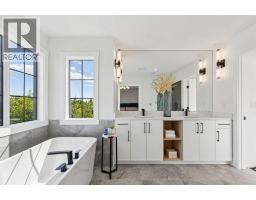 1527 29 Avenue SW - photo 23