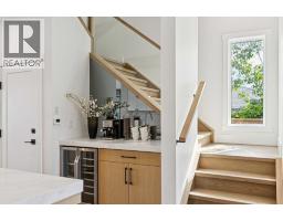 1527 29 Avenue SW - photo 10