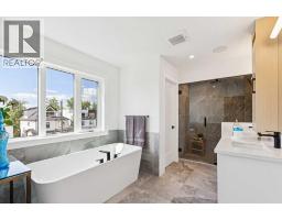 1527 29 Avenue SW - photo 35
