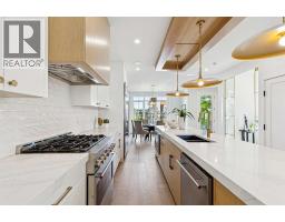 1527 29 Avenue SW - photo 9