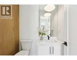 1527 29 Avenue SW - photo 18