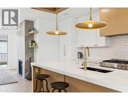 1527 29 Avenue SW - photo 7