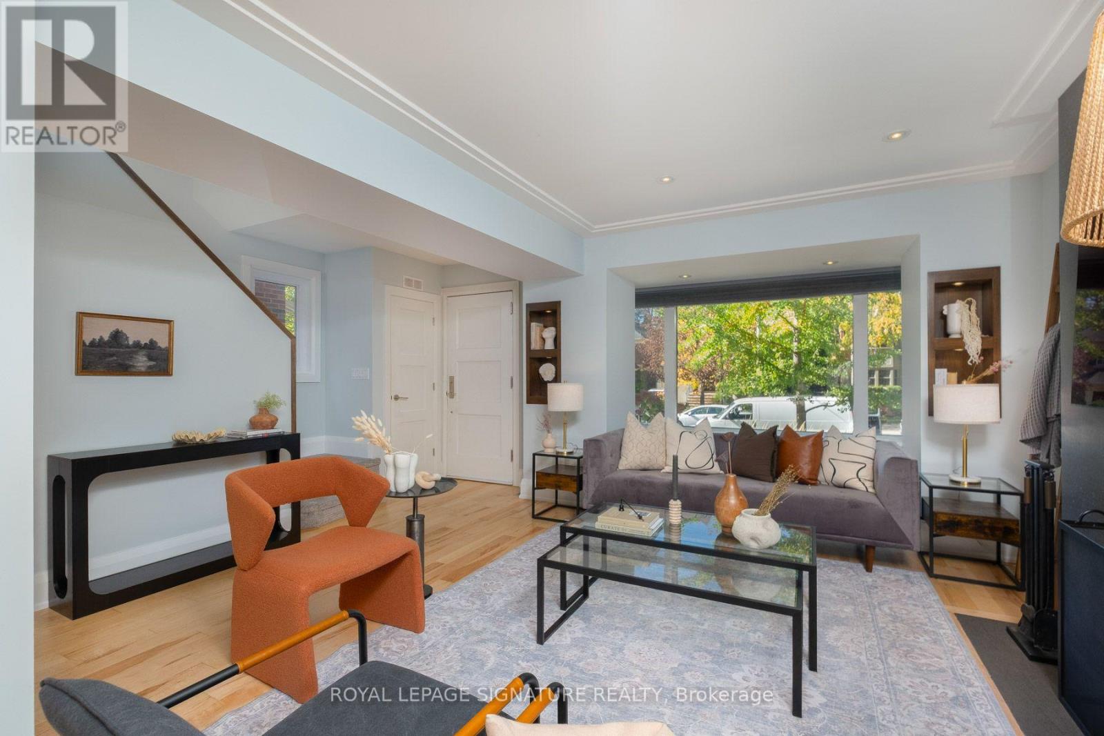 35 Bessborough Drive, Toronto, ON photo 2