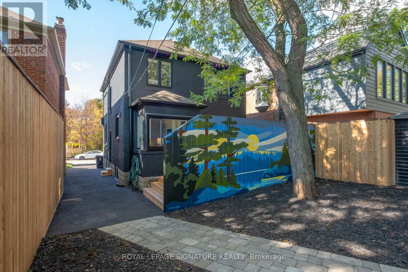 35 Bessborough Drive, Toronto, ON photo 26