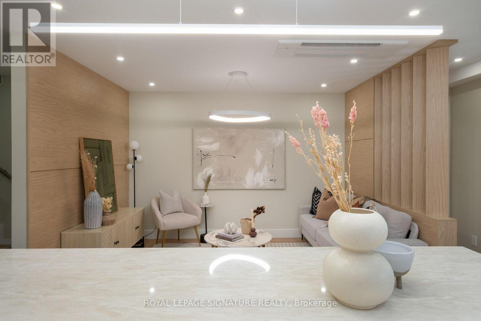 35 Bessborough Drive, Toronto, ON photo 38