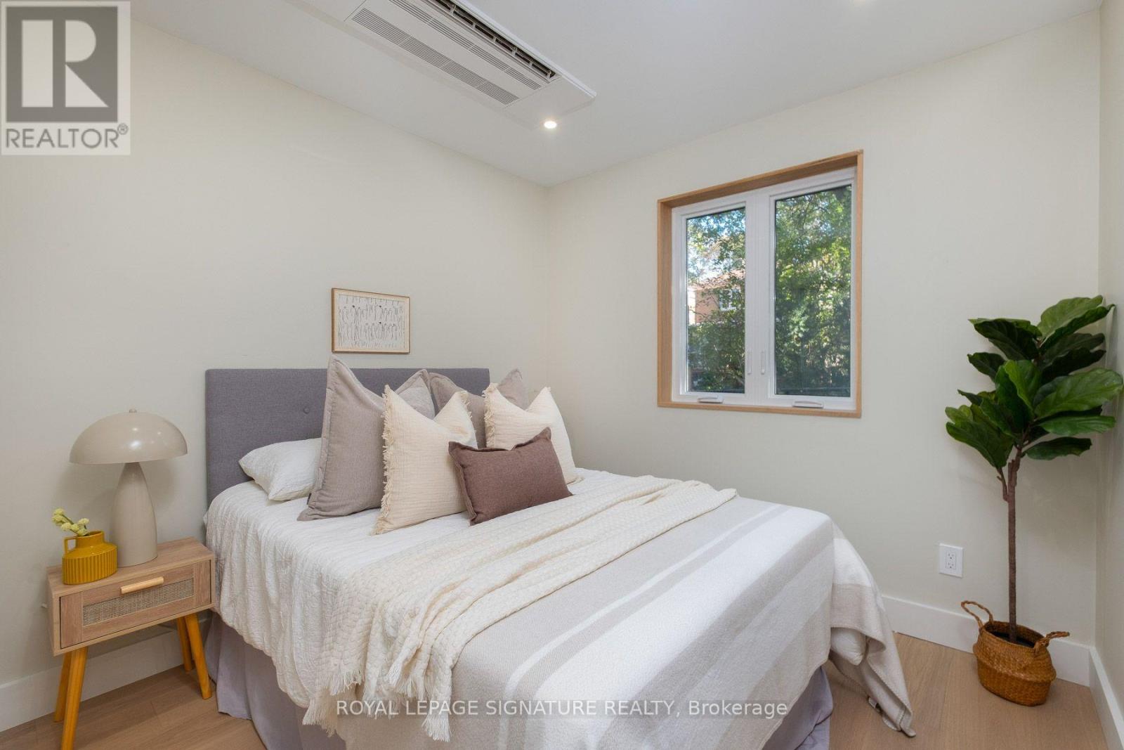 35 Bessborough Drive, Toronto, ON photo 39