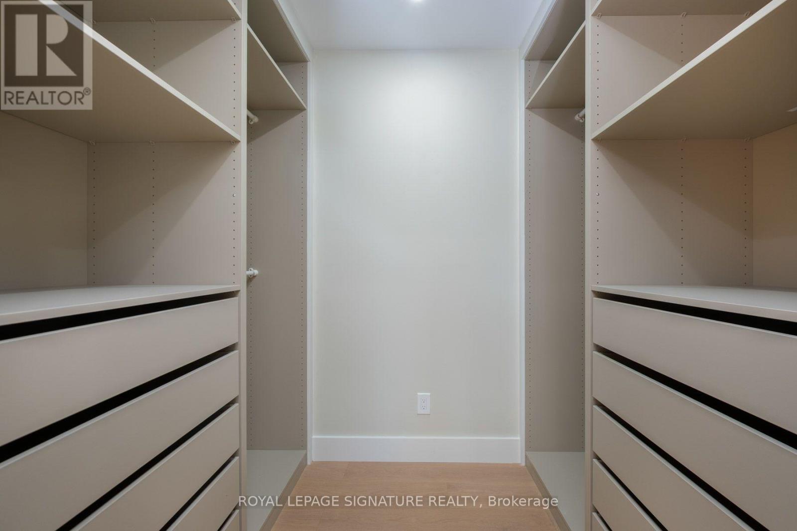 35 Bessborough Drive, Toronto, ON photo 44