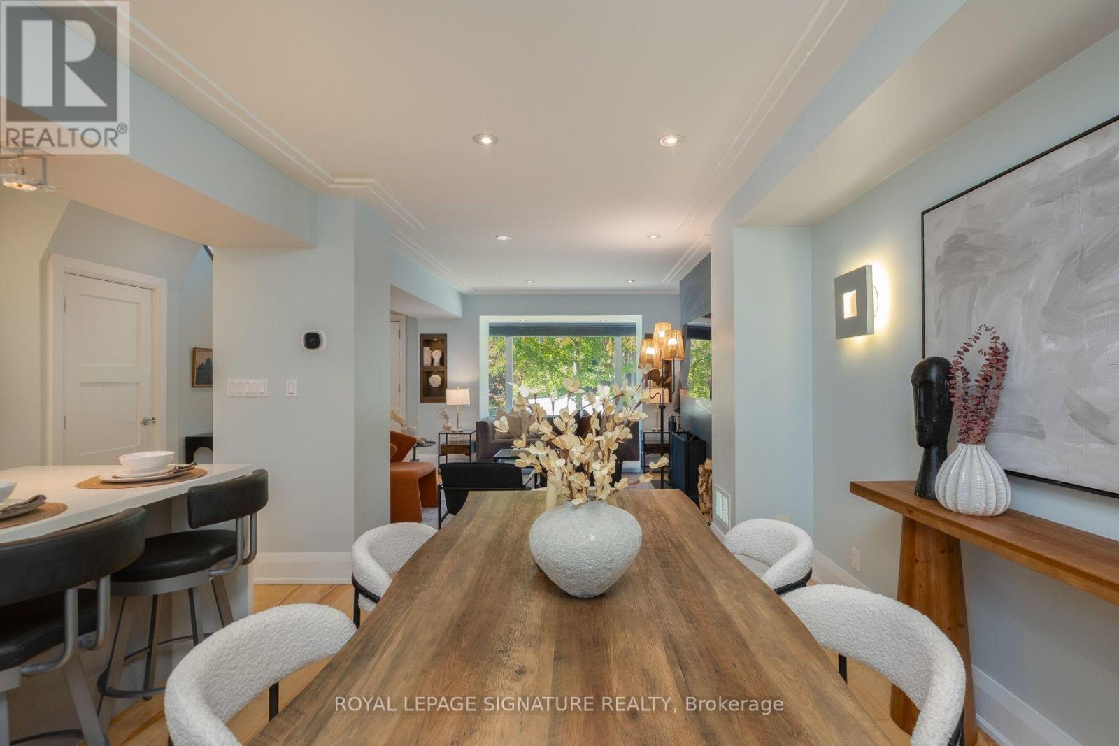35 Bessborough Drive, Toronto, ON photo 6