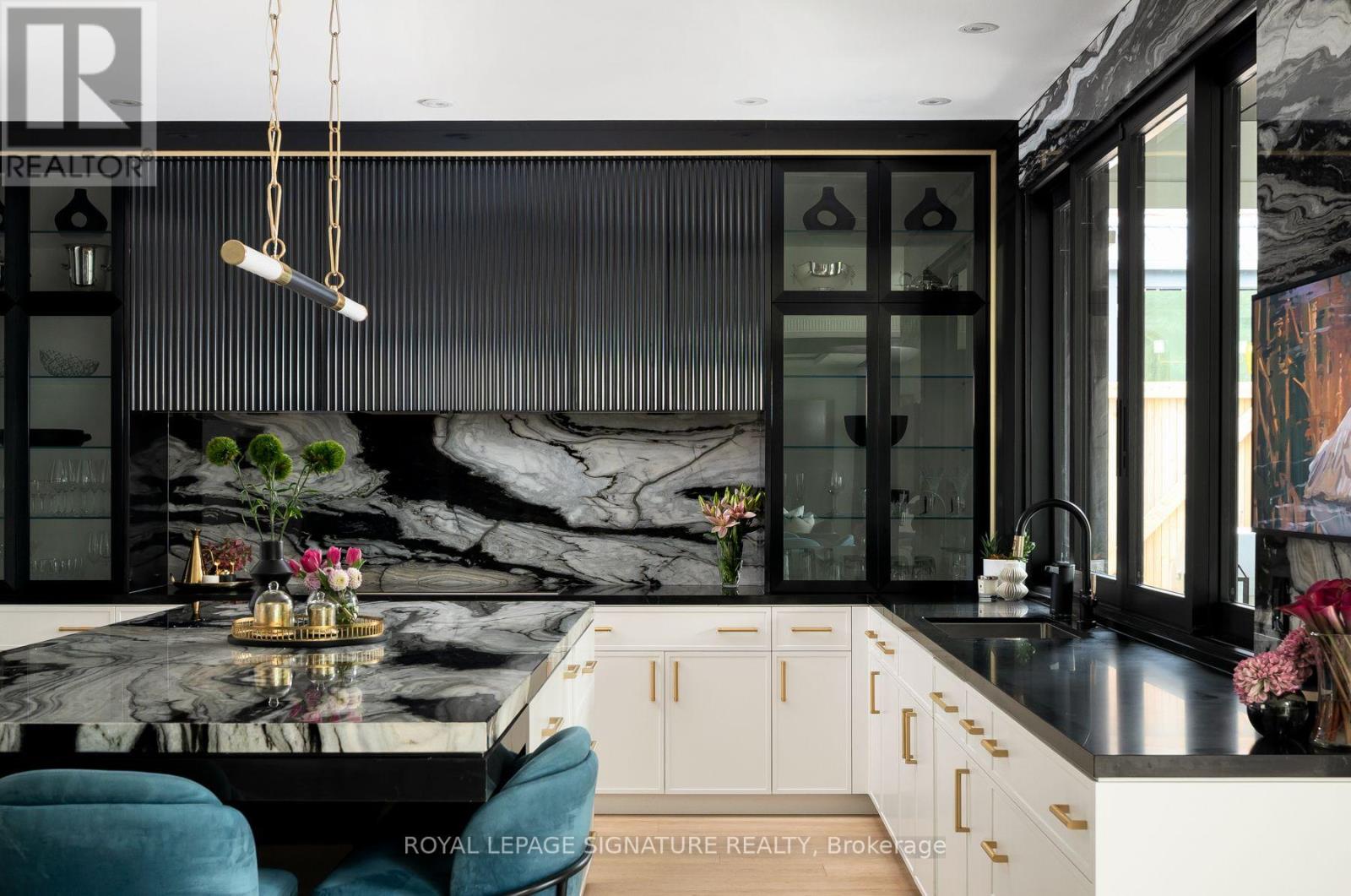 20 Rochester Avenue, Toronto, ON photo 5
