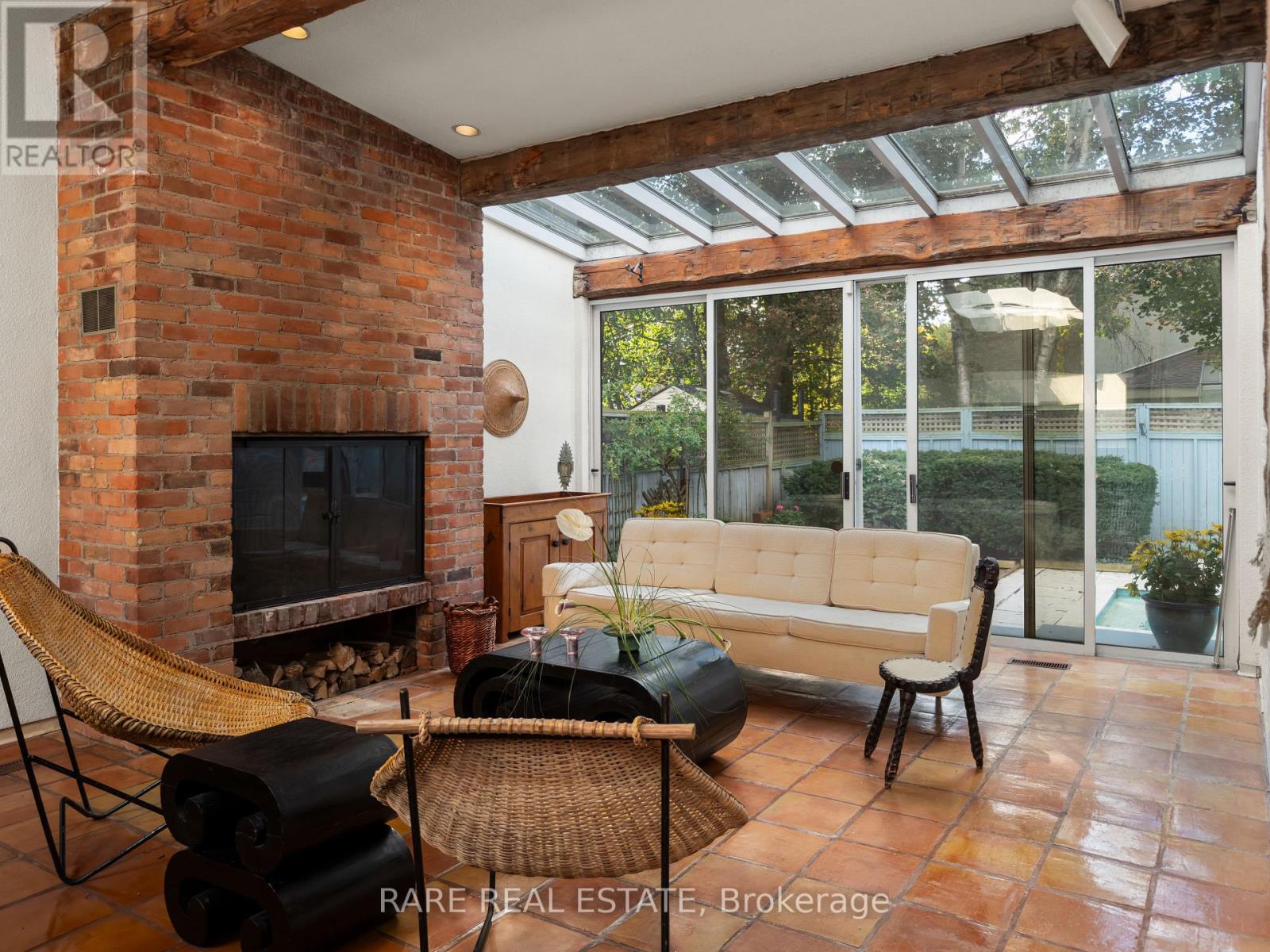 10 WETHERFIELD PLACE - 1