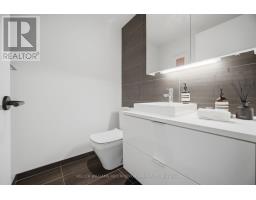 Th105 - 170 Bayview Avenue, Toronto, ON M5A0M4 Photo 13