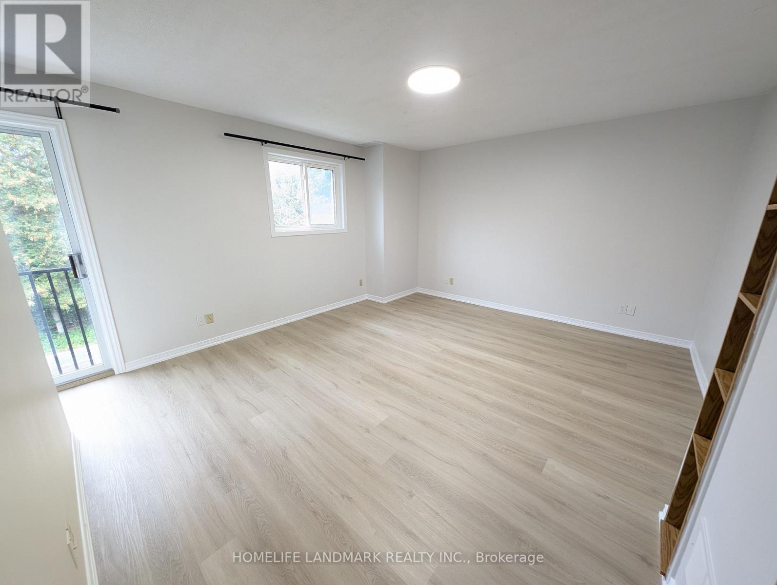 22 Threadneedle Crescent — photo 11