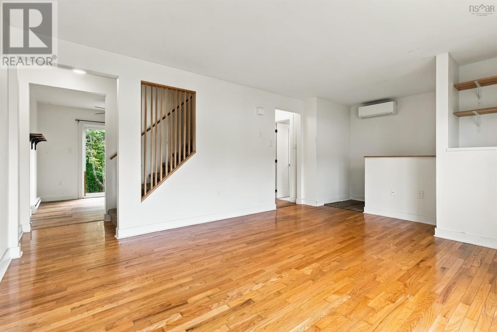 Property 12 of 38 of 118 Waterwheel Crescent