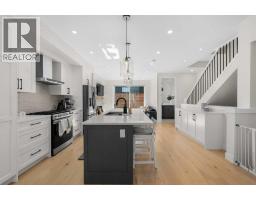 2183 49 Avenue SW - photo 2