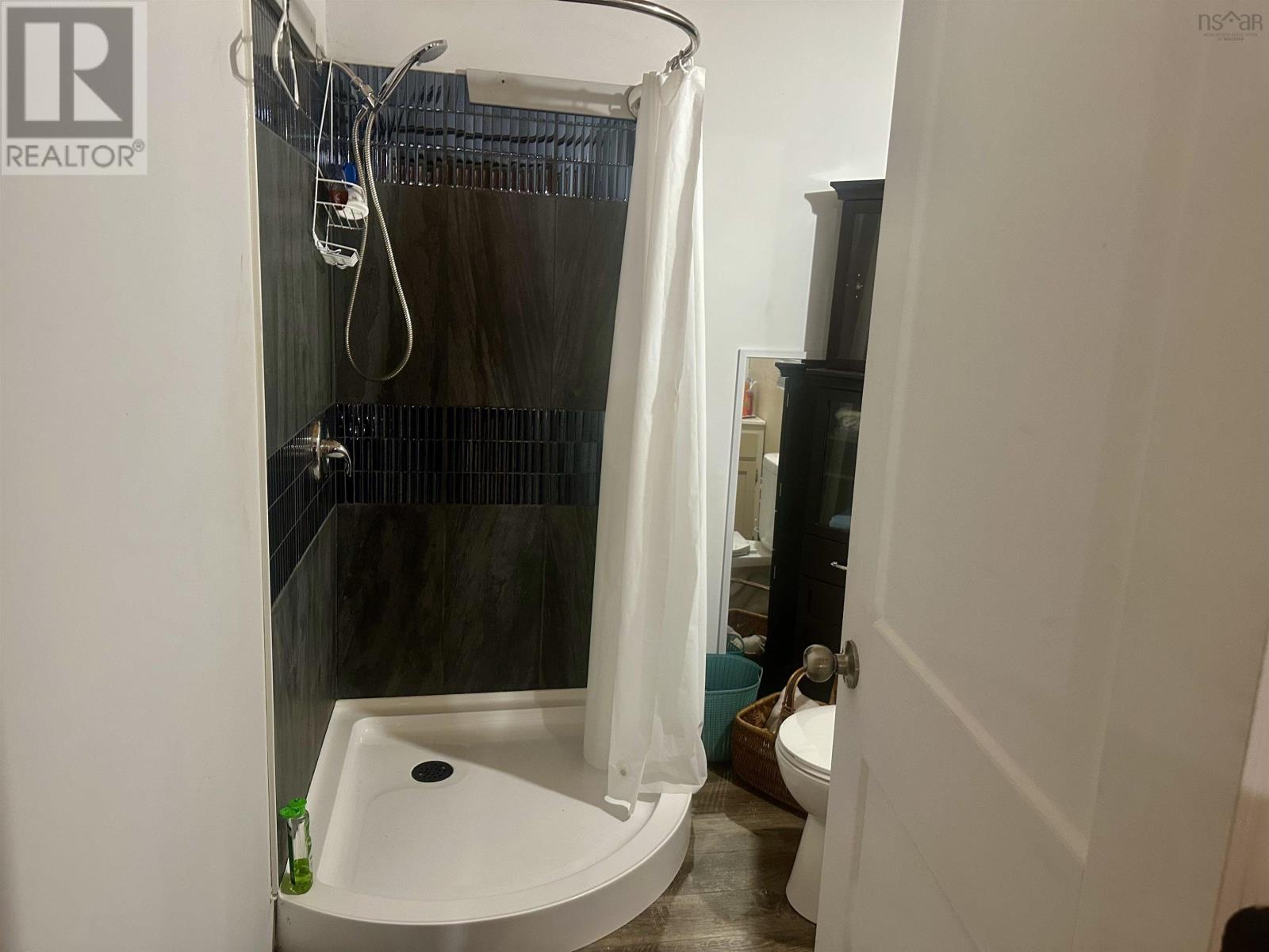 Property 28 of 44 of 53 St Ninian Road