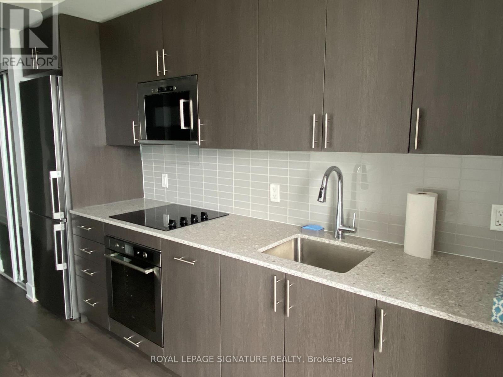 2003- 2550 Simcoe Street North, Oshawa, ON photo 5
