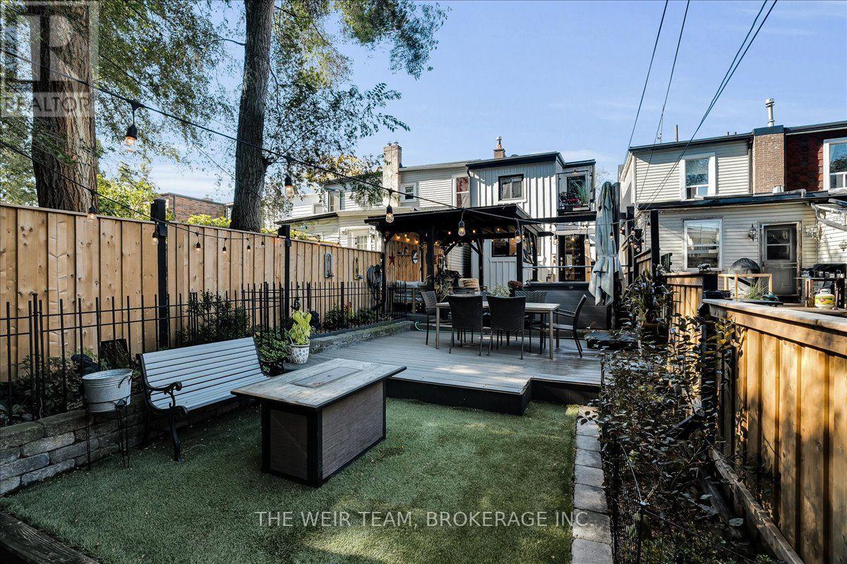 13 Amroth Avenue, Toronto, ON photo 28
