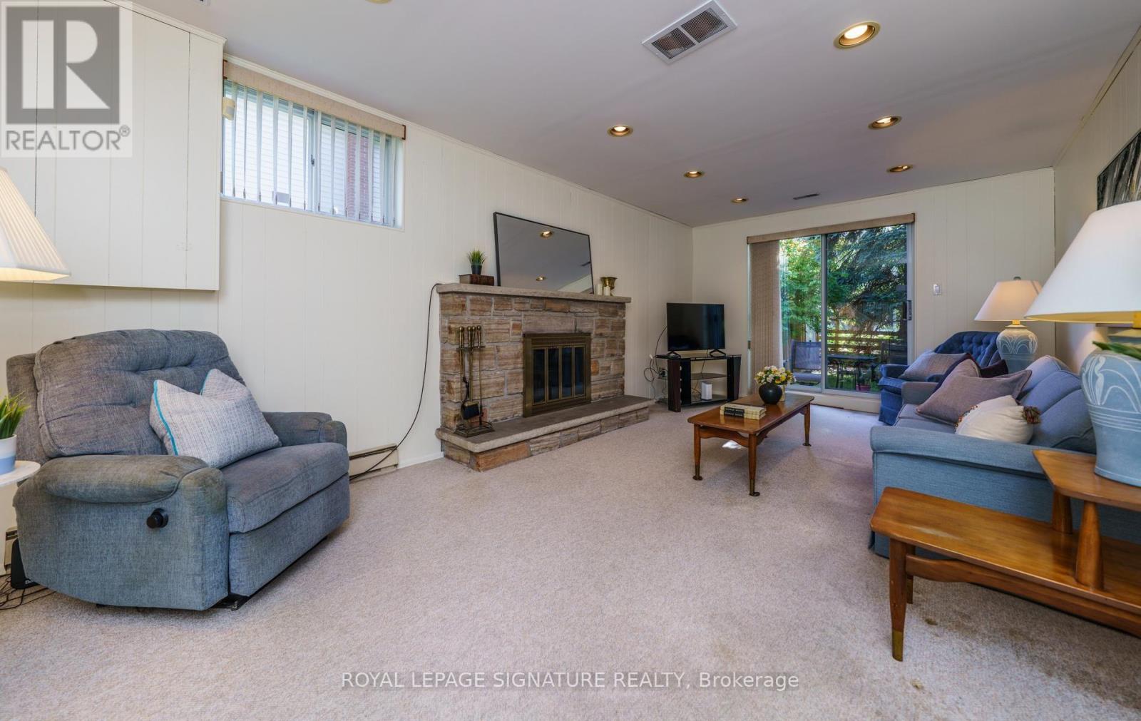 29 Fluellen Drive — photo 16