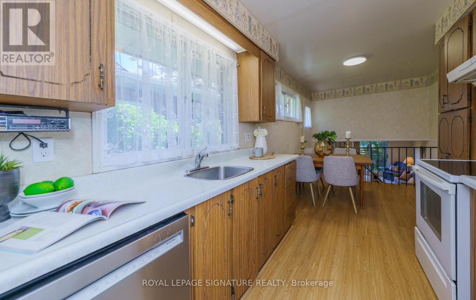 29 FLUELLEN DRIVE - 21