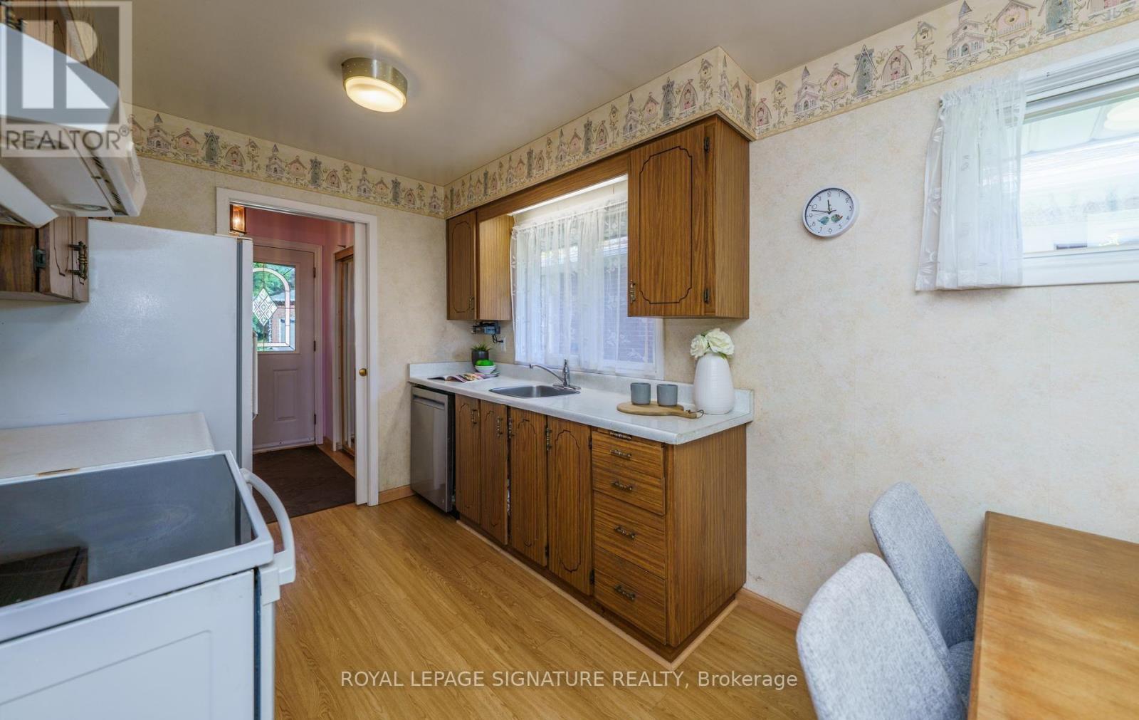 29 FLUELLEN DRIVE - 23