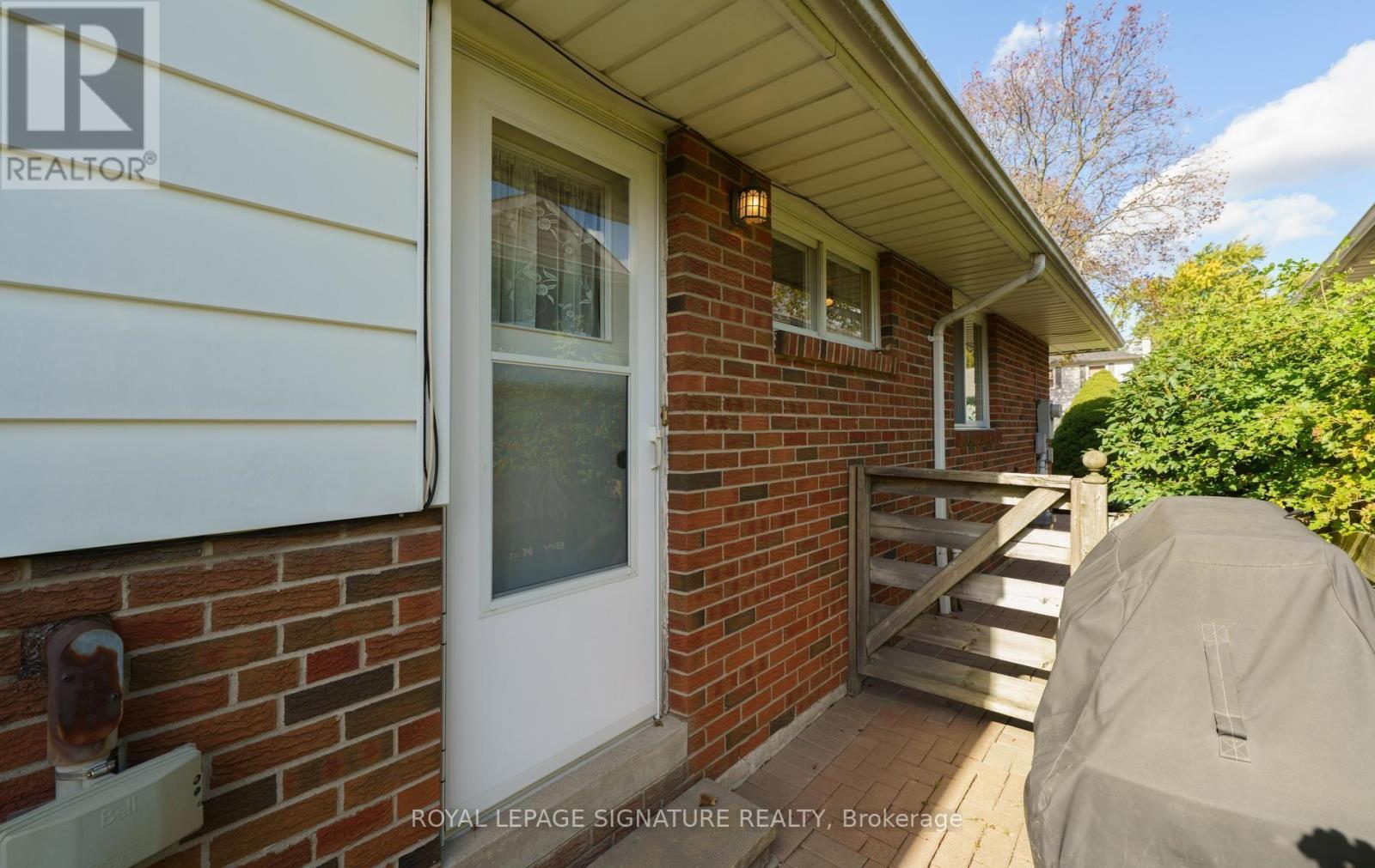29 Fluellen Drive — photo 38