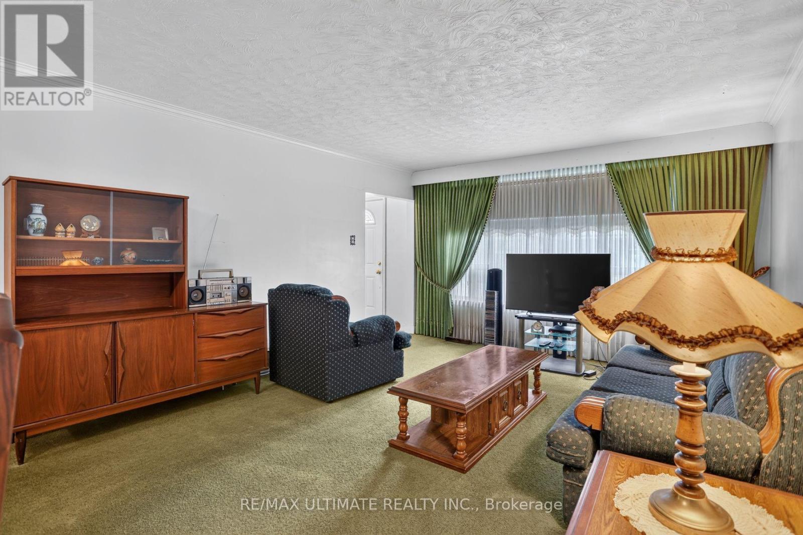 85 Roebuck Drive, Toronto, ON photo 9
